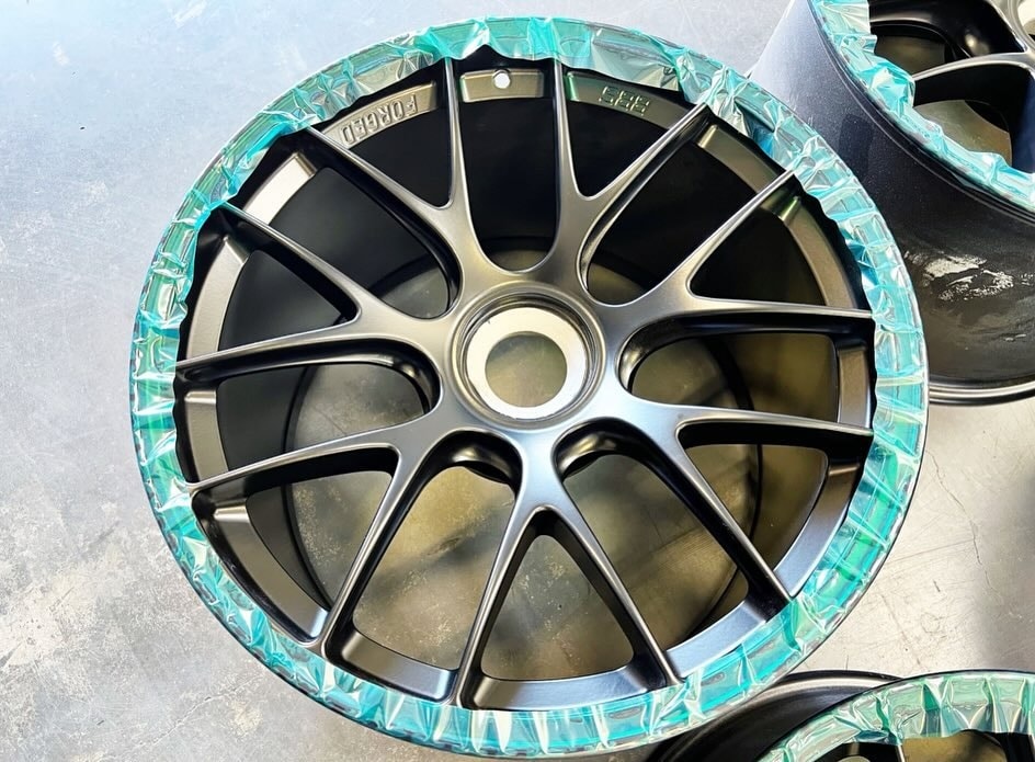 Magnesium wheel set by Manthey Racing with Cup2R tires for GT2/3RS #991 ...