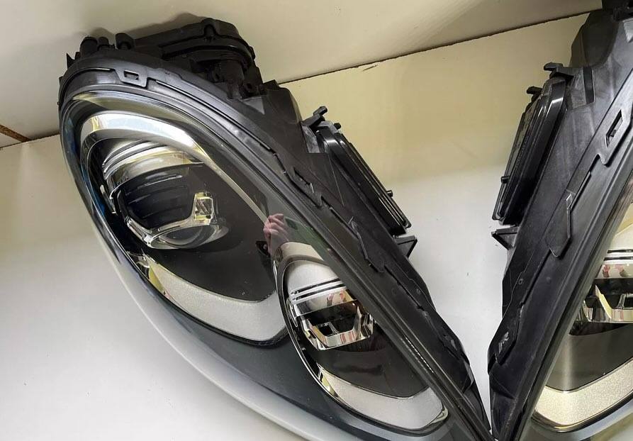 Porsche Cayenne 2017 xenon LED headlights RHD