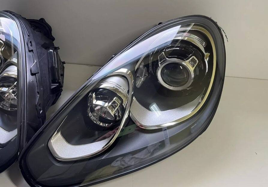 Porsche Cayenne 2017 xenon LED headlights RHD