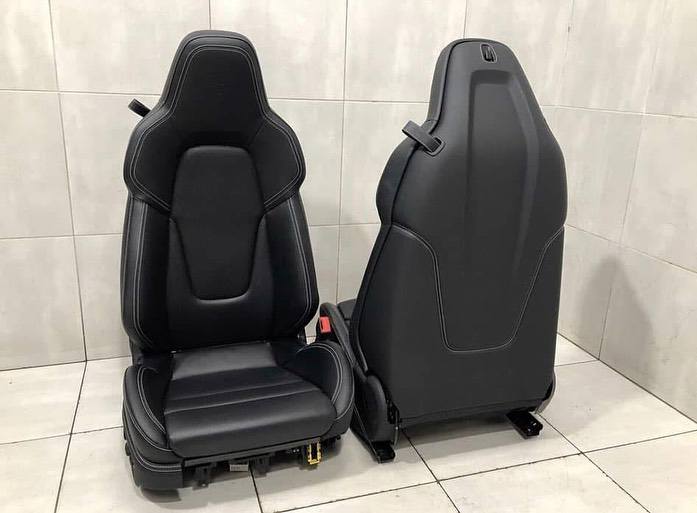 2022 992 911 PORSCHE GTS GT3 TOURING 18-WAY LEATHER SEATS SPORT BLACK - Image 2